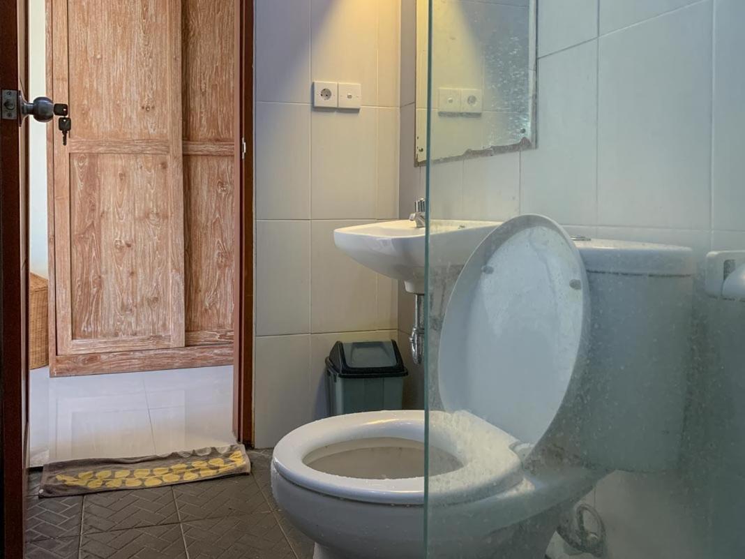 Lotus Bali Guest House Canggu Dış mekan fotoğraf