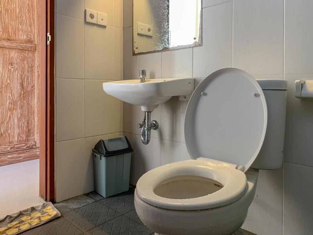 Lotus Bali Guest House Canggu Dış mekan fotoğraf
