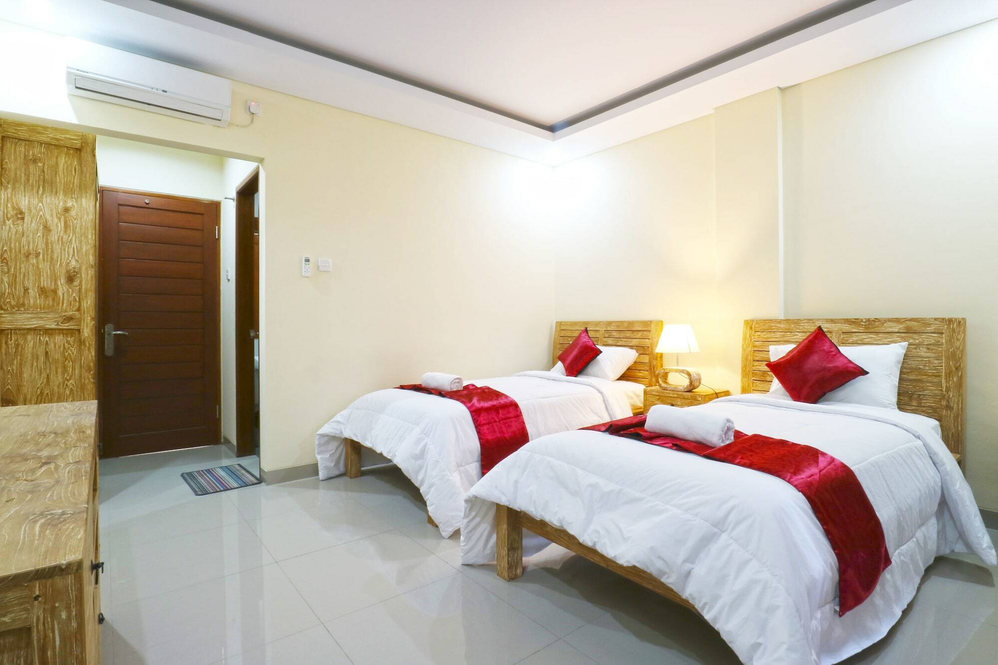 Lotus Bali Guest House Canggu Dış mekan fotoğraf