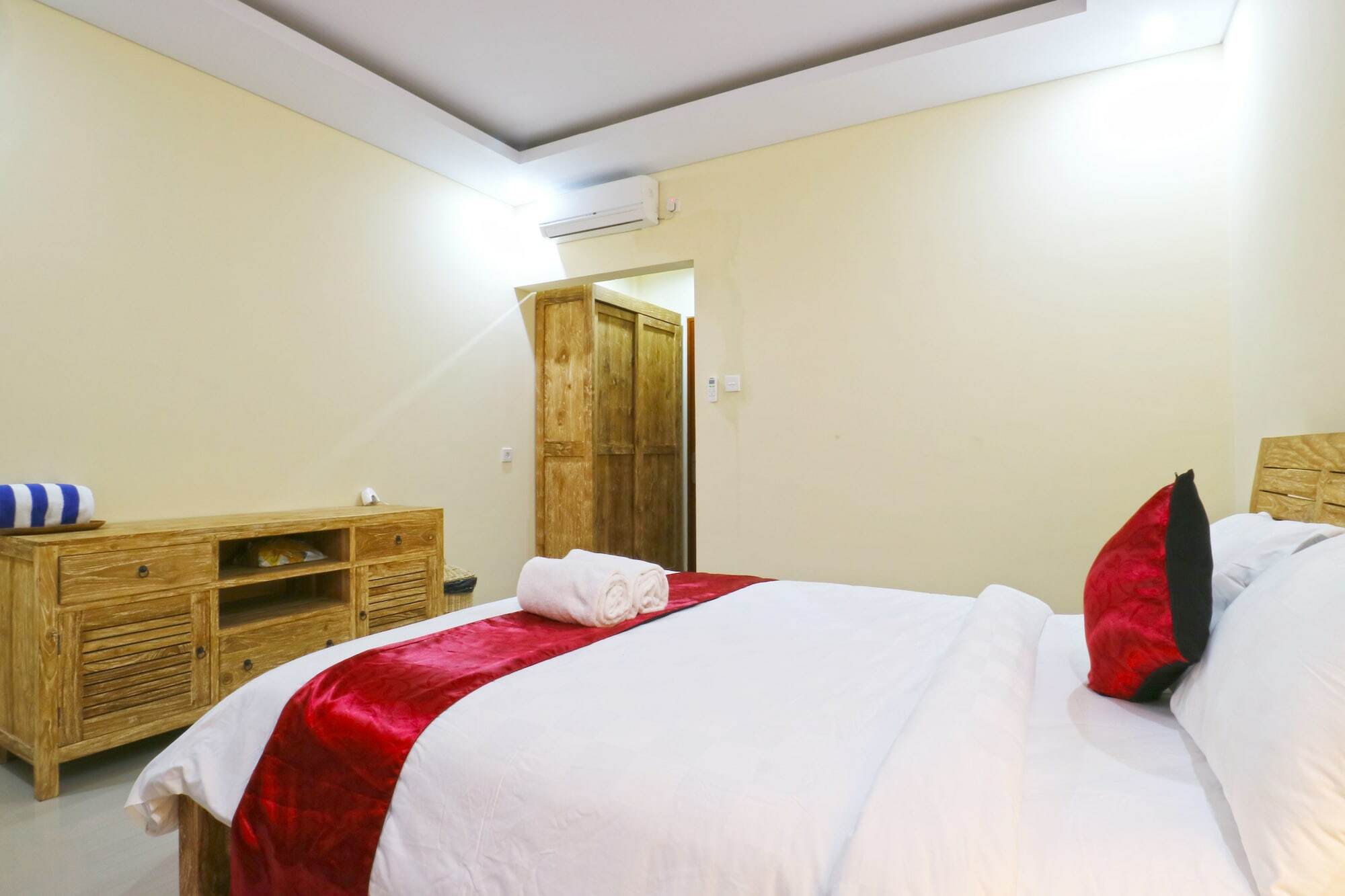 Lotus Bali Guest House Canggu Dış mekan fotoğraf